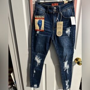 High rise push up wax jeans. 👖 NWT